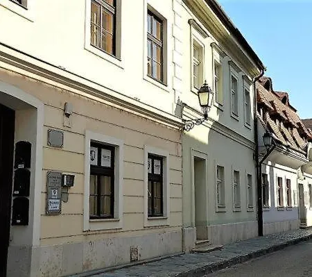 Downtown Deluxe 3*